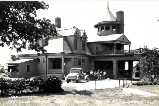 Clubhouse_Front